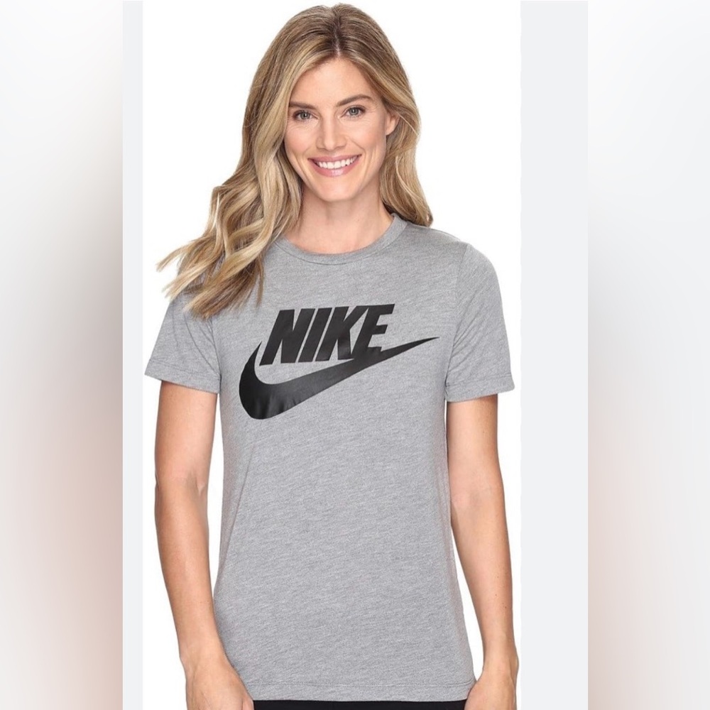 Nike Women's Heather Gray Tee with Black Logo. Size S